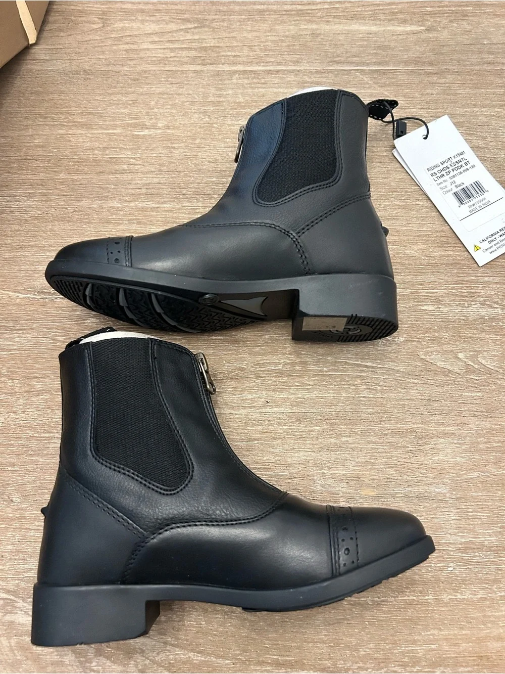 Girl’s Equestrian Riding Black Leather Paddock Boots J12 Never Worn Sports